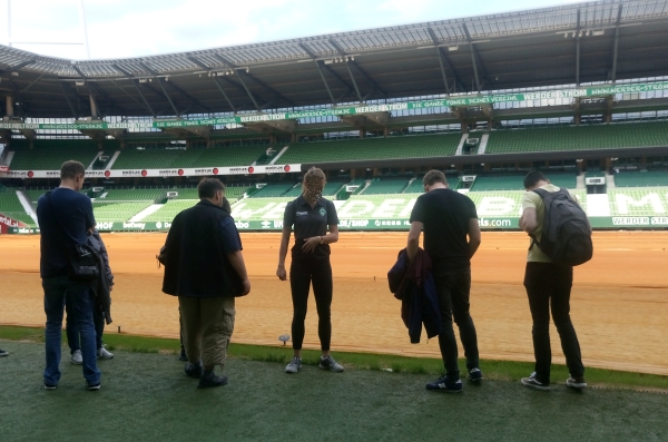 Blick von der Trainerbank im Weserstadion